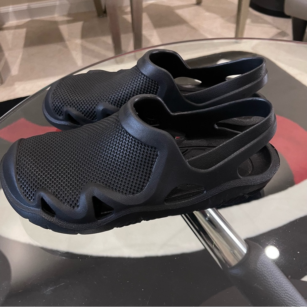 Slip on Sandals slides size 5
